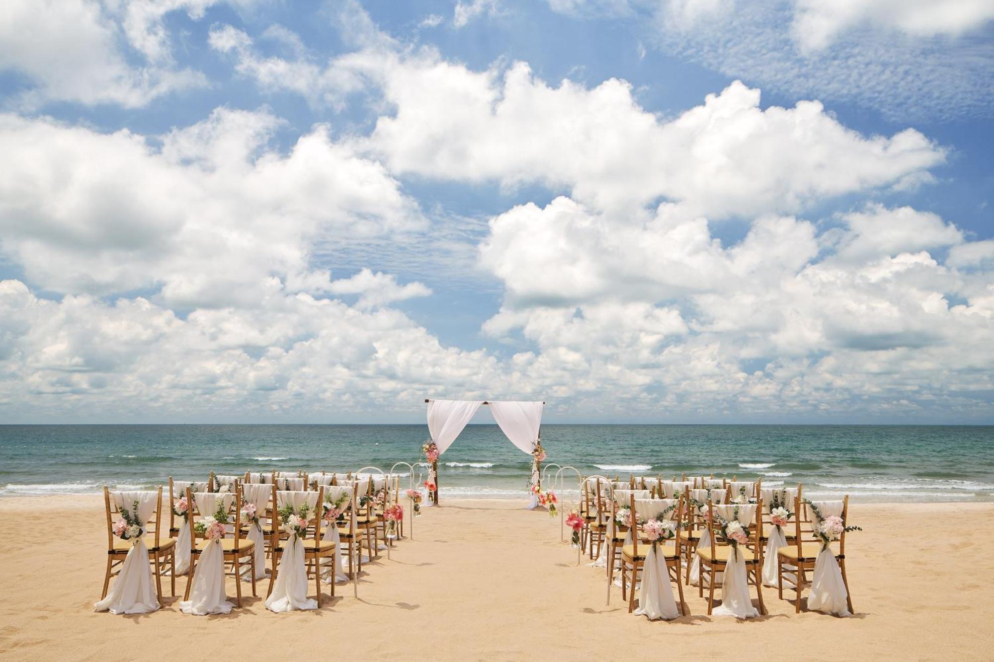 The Westin Desaru Coast Resort Exterior photo Beach wedding