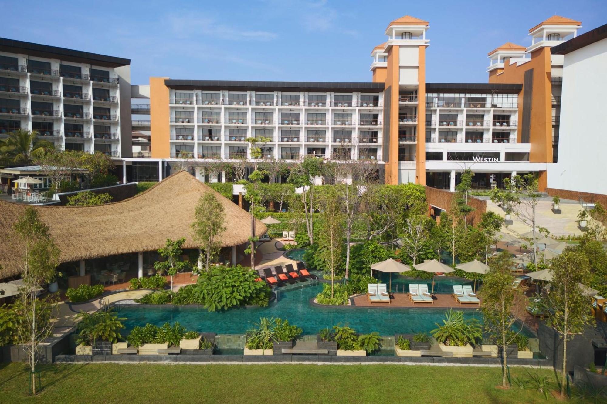 The Westin Desaru Coast Resort Exterior photo The hotel's main building